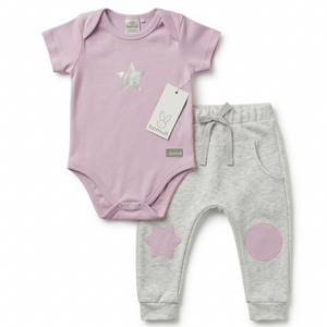 Conjunto Body con Pantalón tipo Canguro y Parches (Niña)
